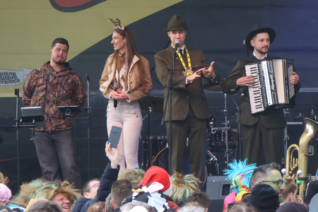 ZLATA POROKA PUSTNI KARNEVAL 99E FOTO LJUBO VUKELIČ